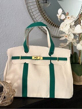 Boatkin-style Canvas Tote Bag with Green Trim - Elegant Everyday Carry